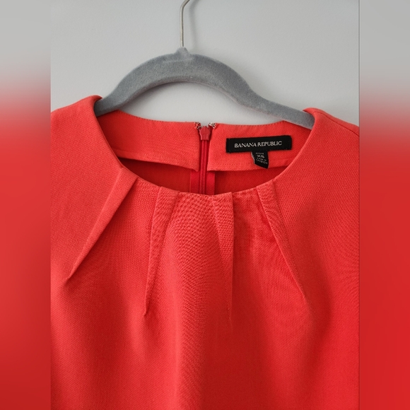 Banana Republic Coral Structured Pleated Neck Short Sleeve Top Sz XS - Picture 3 of 6